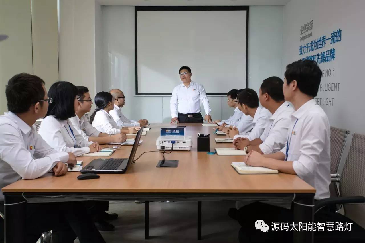 太陽能路燈，太陽能路燈廠家，道路照明，光伏照明，太陽能平板燈