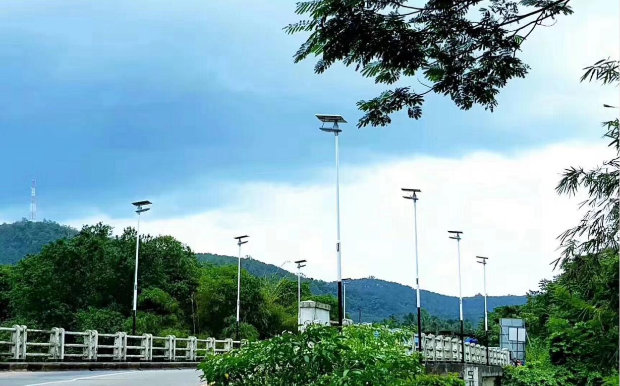 太陽能草坪燈的特點優勢