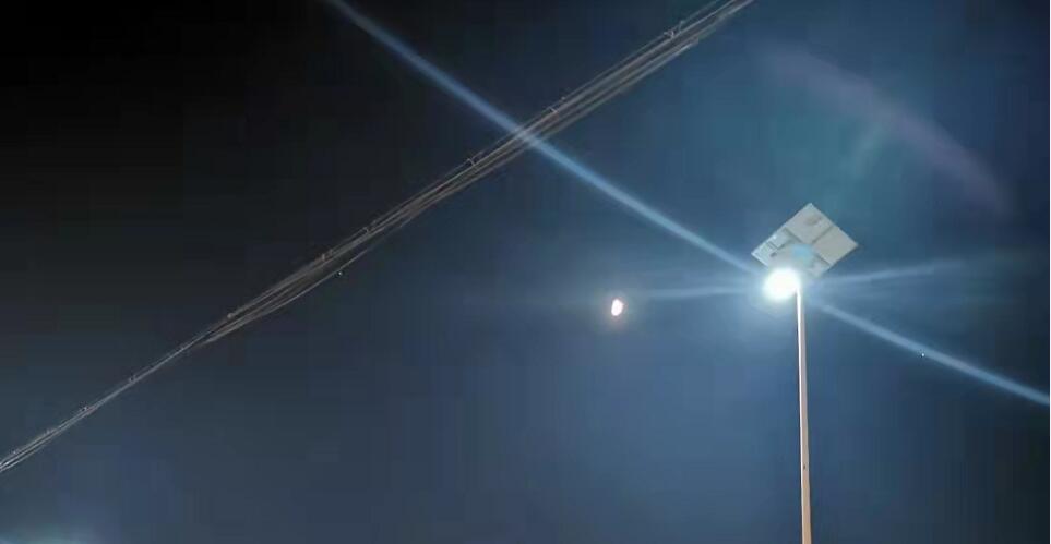 太陽(yáng)能光伏發(fā)電特點(diǎn)